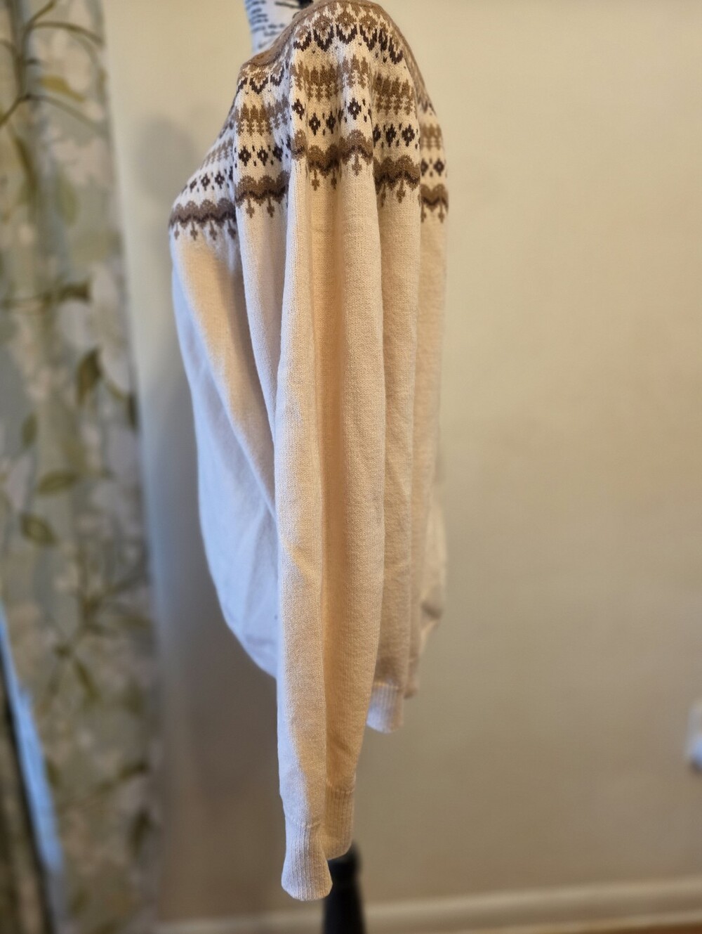 Classic Cream Fair Isle Crewneck Sweater - Picture 4 of 7